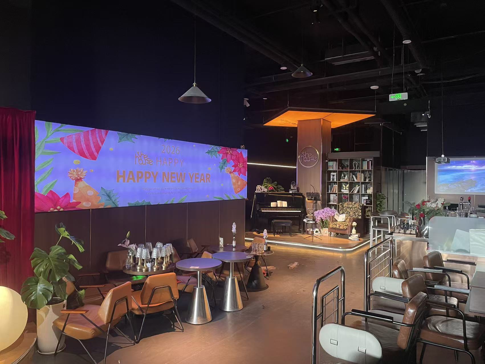 酒吧会所工程案例