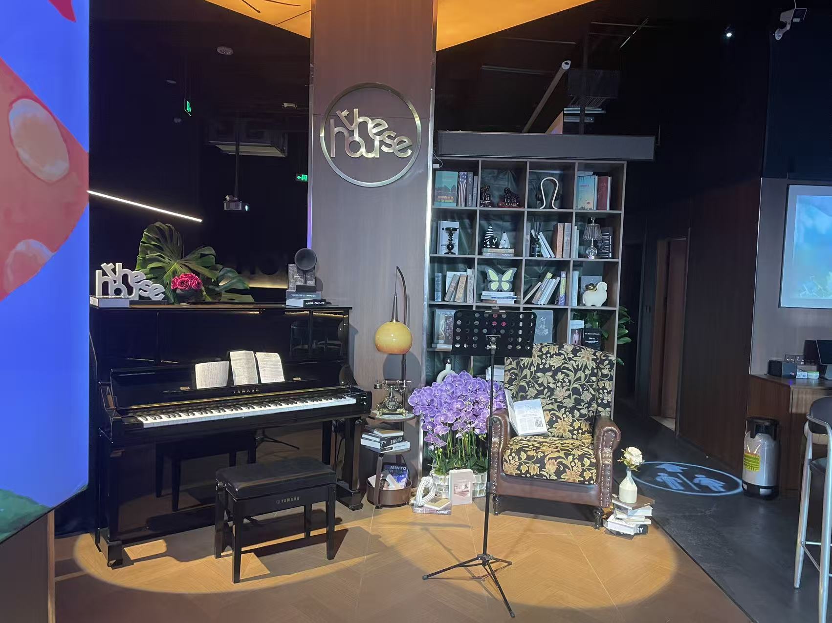 酒吧会所工程案例